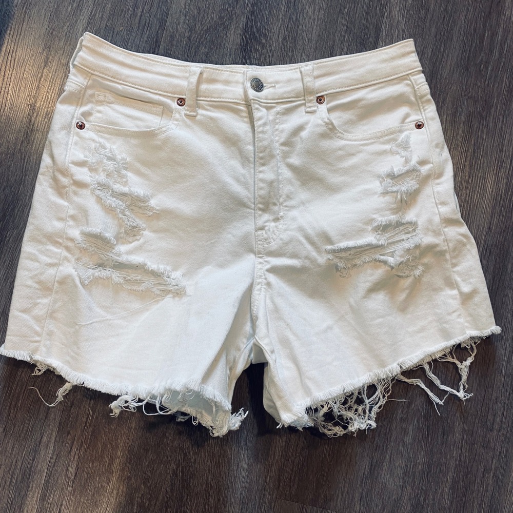American Eagle Women White Distressed Mom Shorts‎ High Waisted Frayed Hem Size 8